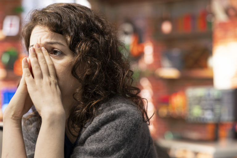 Agorafobia: Causas, Sintomas e Tratamento