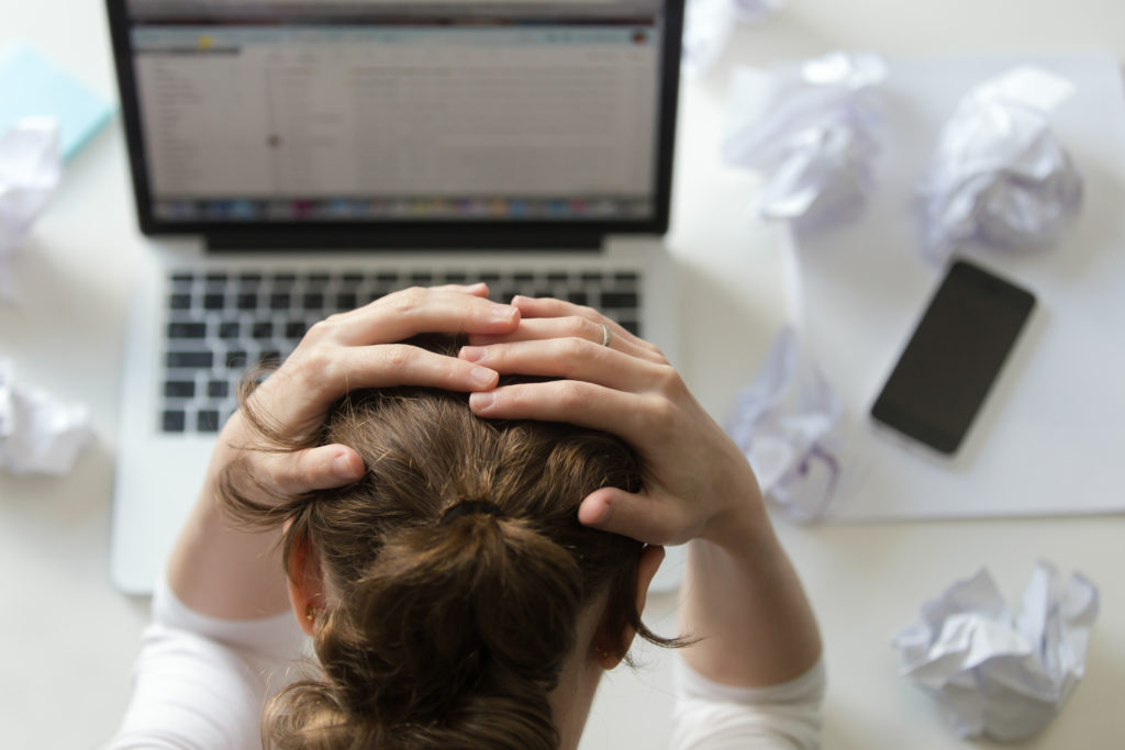 Ansiedade no Trabalho: Sinais, Causas e Como Controlar